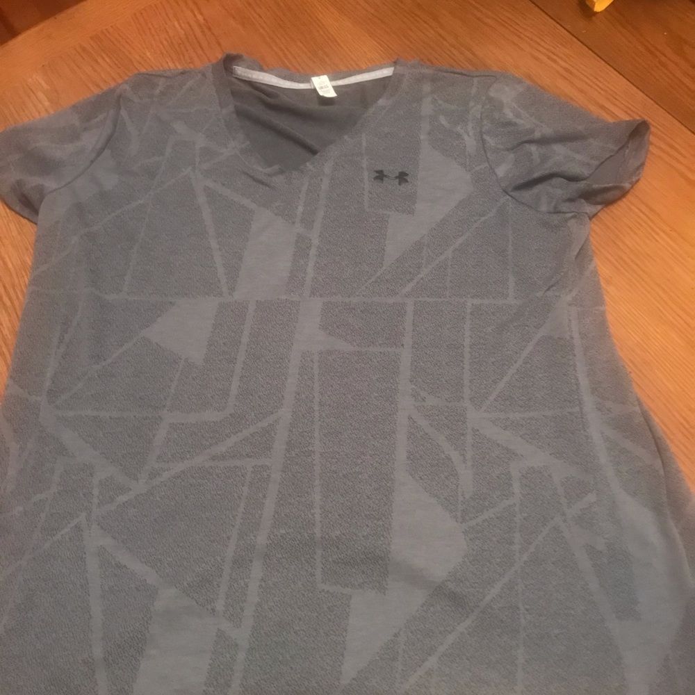 Under Armour Women’s Size Large SS